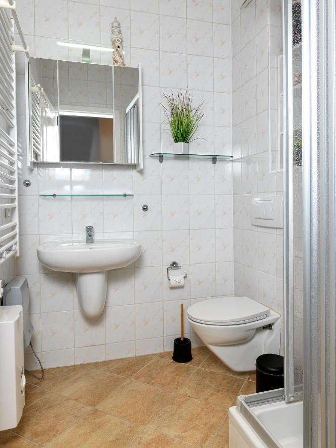 Ferienwohnung Ankerplatz im Gollwitzer Park Poel Exterior foto